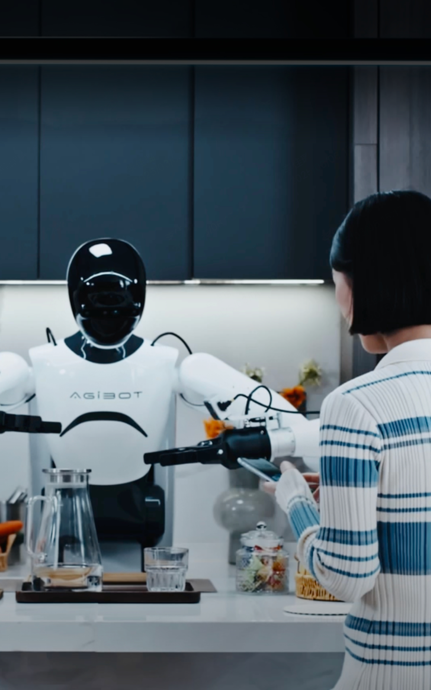 行业首款！ 彩神Vll发布具身智能一站式开发平台Genie Studio